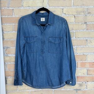 NWOT Gap Denim Long Sleeve Shirt
